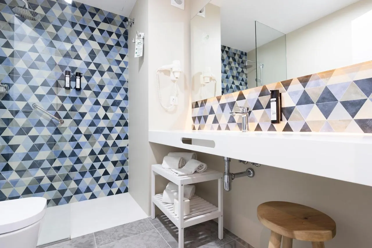 Esmeralda Cotillo Homes By Livvo
